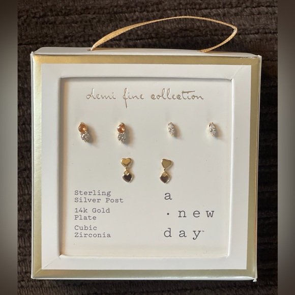 Stud Earrings Set, Sterling Silver & Cubic Zirconia β A New Day - Picture 2 of 15